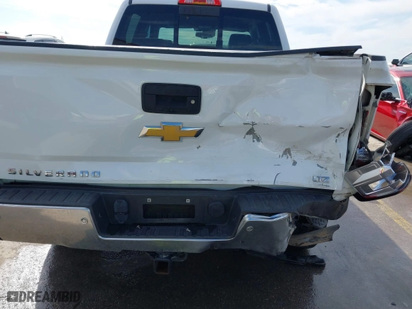 2015 Chevrolet Silverado 1500 LTZ with VIN 3GCUKSEC6FG435135, listed as a IAAI auction lot 41680508 with 207,386 mi miles. Bid and sale history available at carsss.com. Image 17.