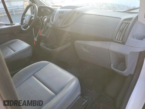 2018 Ford Transit z VIN 1FTYE1YM6JKB51903, wystawiony jako Copart lot #82398944 z przebiegiem 94 321 mil mil oraz Czysty tytuł • Clean title. Historia ofert i sprzedaży dostępna na DreamBid. Obrazek 8.