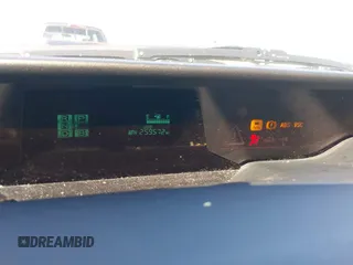 2007 Toyota Prius z VIN JTDKB20U877556527, wystawiony jako IAAI lot #41965245 z przebiegiem 259 572 mil mil oraz . Historia ofert i sprzedaży dostępna na DreamBid. Obrazek 7.