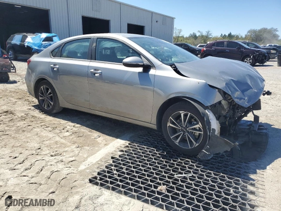 2024 Kia Forte LXS with VIN 3KPF24AD3RE720216, listed as a Copart auction lot 49394345 with 26,446 mi miles and Non Repairable. Bid and sale history available at carsss.com. Image 4.