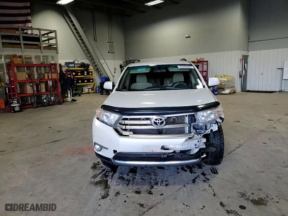 2013 Toyota Highlander with VIN 5TDBK3EH9DS238368, listed as a Copart auction lot 45499285 with 164,319 mi miles and Salvage Title. Bid and sale history available at carsss.com. Image 12.