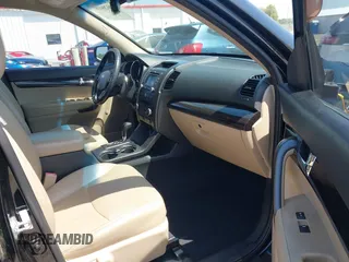 2013 Kia Sorento EX with VIN 5XYKU3A60DG342338, listed as a IAAI auction lot 42020408 with 121,155 mi miles. Bid and sale history available at carsss.com. Image 5.