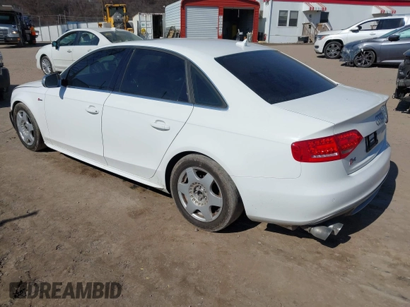 2012 Audi S4 Premium Plus z VIN WAUDGAFL2CA100391, wystawiony jako IAAI lot #41393737 z przebiegiem 133 125 mil mil oraz . Historia ofert i sprzedaży dostępna na DreamBid. Obrazek 3.