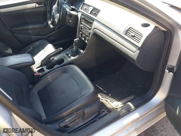 2014 Volkswagen Passat Wolfsburg Ed with VIN 1VWAT7A33EC069166, listed as a IAAI auction lot 41789666 with 226,161 mi miles. Bid and sale history available at carsss.com. Image 5.