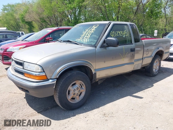 2001 Chevrolet S-10 LS with VIN 1GCDT19W41K181244, listed as a IAAI auction lot 42129845 with 183,368 mi miles and . Bid and sale history available at DreamBid. Image 6.