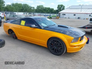 2007 Ford Mustang GT Deluxe with VIN 1ZVFT82HX75198731, listed as a IAAI auction lot 42668265 with 98,711 mi miles and . Bid and sale history available at DreamBid. Image 1.