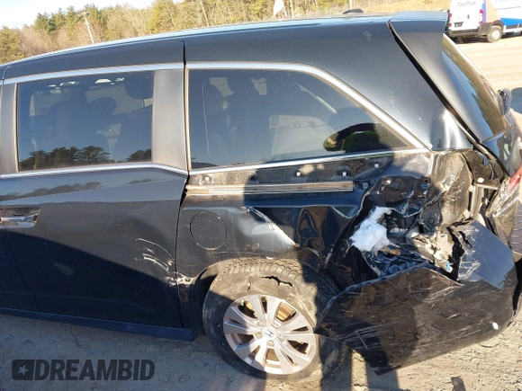 2017 Honda Odyssey SE with VIN 5FNRL5H32HB020340, listed as a IAAI auction lot 41884146 with 45,822 mi miles and . Bid and sale history available at carsss.com. Image 12.