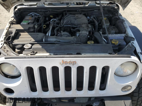 2014 Jeep Wrangler Unlimited Rubicon with VIN 1C4BJWFG0EL201559, listed as a Copart auction lot 59580575 with 182,101 mi miles and Salvage title. Bid and sale history available at DreamBid. Image 11.