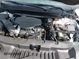 2024 Chevrolet Blazer RS z VIN 3GNKBKRSXRS143036, wystawiony jako IAAI lot #42117715 z przebiegiem 16 093 mil mil oraz . Historia ofert i sprzedaży dostępna na DreamBid. Obrazek 10.