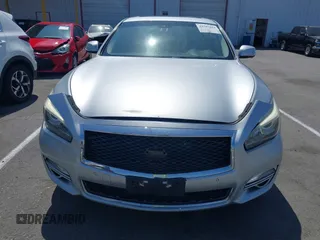 2015 Infiniti Q70 с VIN JN1BY1PP9FM600451, выставлен на аукционе IAAI как лот 42587404 с пробегом 165 071 миль миль и . История ставок и продаж доступна на DreamBid. Изображение 12.