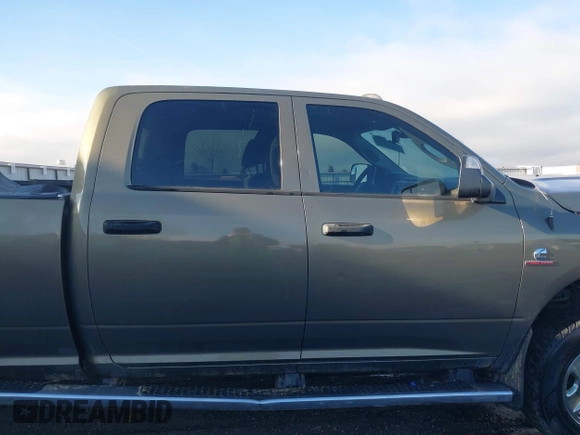 2015 Ram 2500 Tradesman с VIN 3C6UR5HL3FG629072, выставлен на аукционе IAAI как лот 41296490 с пробегом 211 318 миль миль и . История ставок и продаж доступна на DreamBid. Изображение 13.