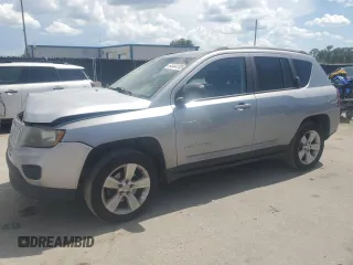 2016 Jeep Compass Sport z VIN 1C4NJCBA6GD561106, wystawiony jako Copart lot #64444105 z przebiegiem 221 657 mil mil oraz Szkoda całkowita • Salvage title. Historia ofert i sprzedaży dostępna na DreamBid. Obrazek 1.