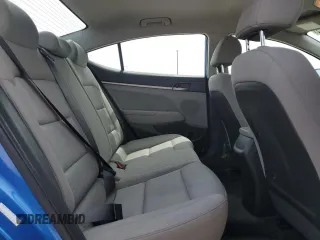 2018 Hyundai Elantra SE z VIN KMHD74LF9JU523916, wystawiony jako Copart lot #53698615 z przebiegiem 105 028 mil mil oraz Szkoda całkowita • Salvage title. Historia ofert i sprzedaży dostępna na DreamBid. Obrazek 10.