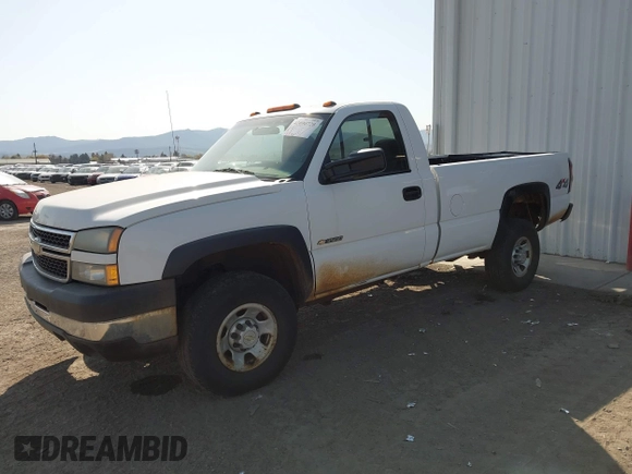 2007 Chevrolet Silverado 3500 SRW Wrk Trk with VIN 1GCHK34UX7E103046, listed as a IAAI auction lot 42090728 with 55,376 mi miles. Bid and sale history available at carsss.com. Image 17.