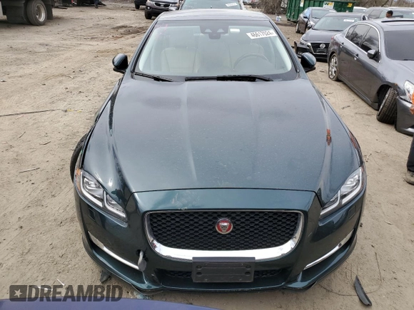 2019 Jaguar XJ with VIN SAJWJ1CDXK8W19559, listed as a Copart auction lot 46617024 with 43,178 mi miles and Salvage Title. Bid and sale history available at carsss.com. Image 5.