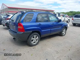 2005 Kia Sportage LX z VIN KNDJE723657074723, wystawiony jako IAAI lot #42372967 z przebiegiem 105 934 mil mil oraz . Historia ofert i sprzedaży dostępna na DreamBid. Obrazek 4.