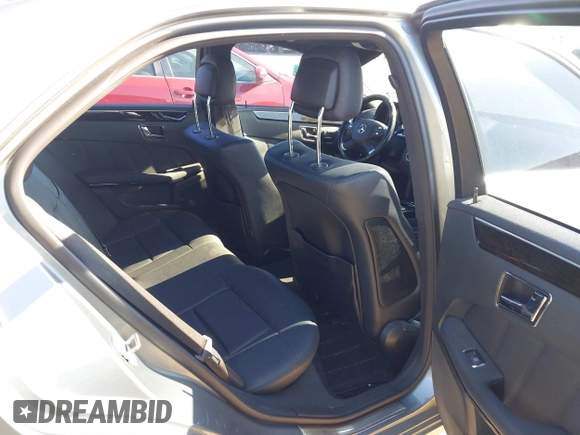 2010 Mercedes-Benz E 350 Luxury с VIN WDDHF5GB5AA020803, выставлен на аукционе IAAI как лот 41235383 с пробегом 170 088 миль миль и . История ставок и продаж доступна на DreamBid. Изображение 8.