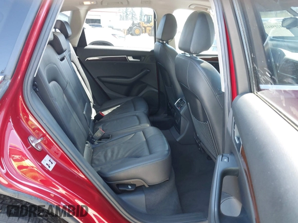 2010 Audi Q5 Premium Plus z VIN WA1LKAFP9AA096749, wystawiony jako IAAI lot #42058422 z przebiegiem 163 772 mil mil oraz . Historia ofert i sprzedaży dostępna na DreamBid. Obrazek 8.