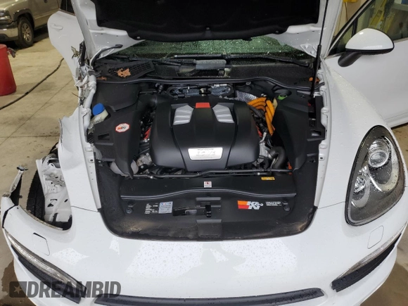 2014 Porsche Cayenne S Hybrid with VIN WP1AE2A28ELA50523, listed as a Copart auction lot 51361695 with 74,806 mi miles and Salvage title. Bid and sale history available at DreamBid. Image 12.