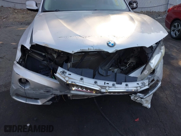 2011 BMW X3 28i with VIN 5UXWX5C5XBL706239, listed as a IAAI auction lot 40258614 with 143,079 mi miles. Bid and sale history available at carsss.com. Image 6.