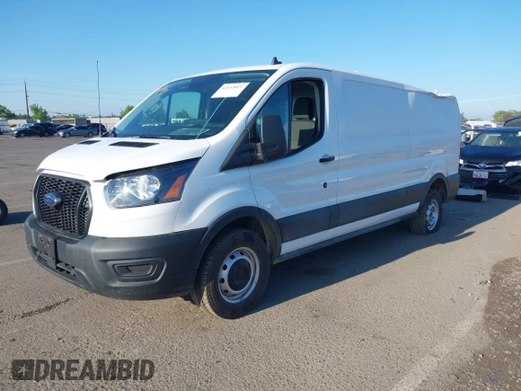 2023 Ford Transit Cargo с VIN 1FTBR1Y81PKB73281, выставлен на аукционе IAAI как лот 42132013 с пробегом 3 844 миль миль и . История ставок и продаж доступна на DreamBid. Изображение 17.