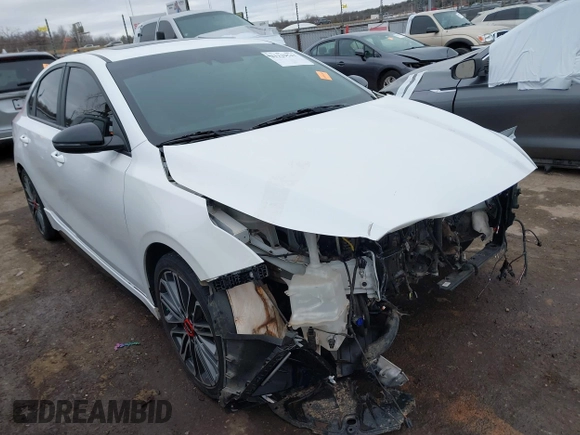 2022 Kia Forte GT with VIN 3KPF44AC8NE438035, listed as a IAAI auction lot 41229541 with 32,911 mi miles. Bid and sale history available at carsss.com. Image 1.