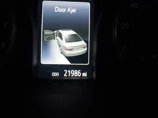 2017 Toyota Camry XLE with VIN 4T1BF1FK5HU692603, listed as a IAAI auction lot 41627917 with 21,986 mi miles. Bid and sale history available at carsss.com. Image 15.