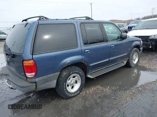 2000 Ford Explorer XLT с VIN 1FMZU83P2YZB75694, выставлен на аукционе IAAI как лот 41932899 с пробегом 245 229 миль миль и . История ставок и продаж доступна на DreamBid. Изображение 4.