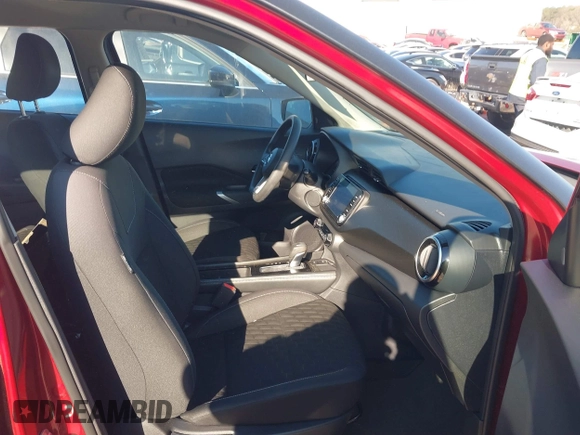 2021 Nissan Kicks SV with VIN 3N1CP5CV5ML487768, listed as a IAAI auction lot 41797568 with 40,182 mi miles. Bid and sale history available at carsss.com. Image 5.