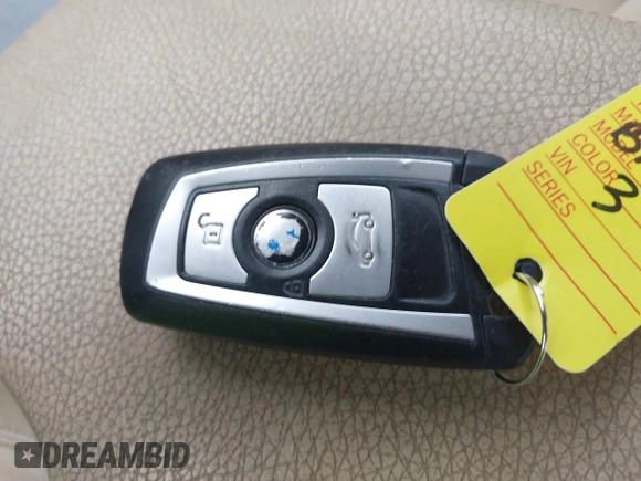 2013 BMW 3 Series 328i xDrive с VIN WBA3B3C57DF530191, выставлен на аукционе IAAI как лот 42517863 с пробегом 71 410 миль миль и . История ставок и продаж доступна на DreamBid. Изображение 11.