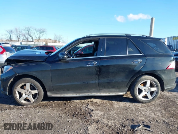 2015 Mercedes-Benz M 400 with VIN 4JGDA5GB4FA561576, listed as a IAAI auction lot 41588431 with 186,366 mi miles and . Bid and sale history available at DreamBid. Image 13.