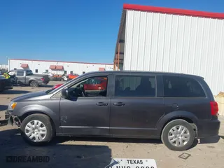 2018 Dodge Grand Caravan SE with VIN 2C4RDGBG3JR348560, listed as a IAAI auction lot 41657312 with 135,007 mi miles. Bid and sale history available at carsss.com. Image 14.