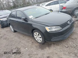2011 Volkswagen Jetta SE with VIN 3VWDX7AJ6BM312544, listed as a IAAI auction lot 41927934 with Not provided miles and . Bid and sale history available at DreamBid. Image 1.