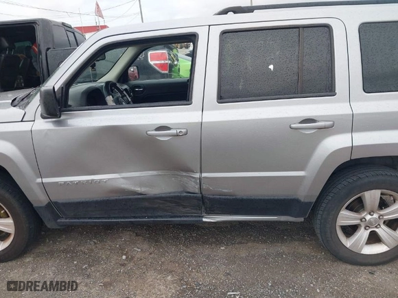 2016 Jeep Patriot High Altitude Edition with VIN 1C4NJRFB7GD742155, listed as a IAAI auction lot 41835149 with 94,934 mi miles. Bid and sale history available at carsss.com. Image 6.