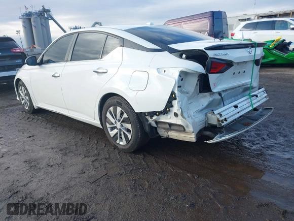 2019 Nissan Altima S with VIN 1N4BL4BVXKC159535, listed as a IAAI auction lot 41136702 with 90,380 mi miles and . Bid and sale history available at carsss.com. Image 3.