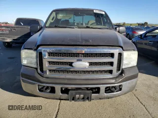 2005 Ford Super Duty F-250 XL with VIN 1FTSW20525EA80684, listed as a Copart auction lot 89100935 with 0 mi miles and Salvage Title. Bid and sale history available at carsss.com. Image 5.