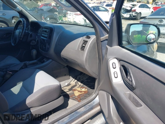 2005 Ford Escape XLS Value с VIN 1FMYU02Z55KA35384, выставлен на аукционе IAAI как лот 42244822 с пробегом 179 529 миль миль и . История ставок и продаж доступна на DreamBid. Изображение 5.