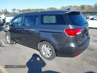2017 Kia Sedona LX z VIN KNDMB5C10H6223130, wystawiony jako IAAI lot #41332857 z przebiegiem 114 154 mil mil oraz . Historia ofert i sprzedaży dostępna na DreamBid. Obrazek 3.