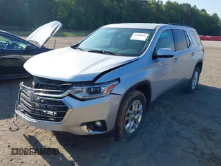 2020 Chevrolet Traverse LT Cloth z VIN 1GNERGKW3LJ319386, wystawiony jako IAAI lot #42308032 z przebiegiem 77 108 mil mil oraz . Historia ofert i sprzedaży dostępna na DreamBid. Obrazek 17.