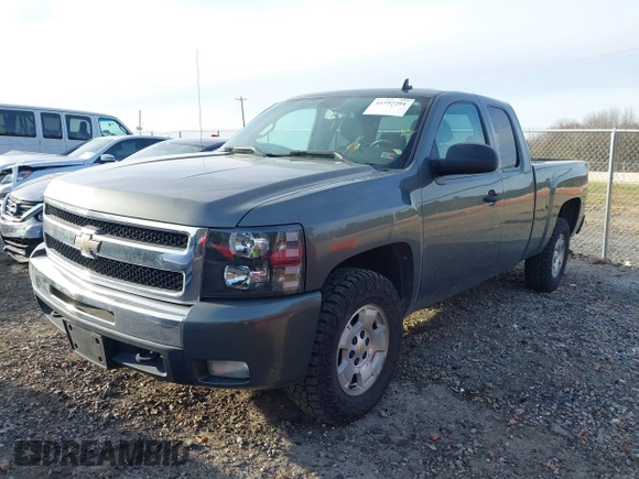 2011 Chevrolet Silverado 1500 LT with VIN 1GCRKSE31BZ279036, listed as a IAAI auction lot 41597291 with 293,576 mi miles and . Bid and sale history available at DreamBid. Image 2.