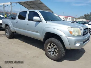 2007 Toyota Tacoma z VIN 5TEMU52N37Z412788, wystawiony jako IAAI lot #42338796 z przebiegiem 166 383 mil mil oraz . Historia ofert i sprzedaży dostępna na DreamBid. Obrazek 1.