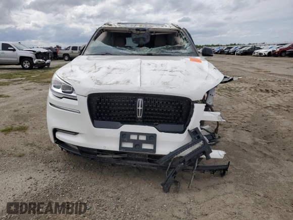 2023 Lincoln Aviator Reserve z VIN 5LM5J7XC3PGL07538, wystawiony jako Copart lot #51332175 z przebiegiem Nie podano mil oraz Szkoda całkowita • Salvage title. Historia ofert i sprzedaży dostępna na DreamBid. Obrazek 5.