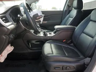 2023 GMC Acadia SLT z VIN 1GKKNML45PZ210054, wystawiony jako Copart lot #57814595 z przebiegiem 59 516 mil mil oraz Nie do naprawy • Non repairable. Historia ofert i sprzedaży dostępna na DreamBid. Obrazek 7.