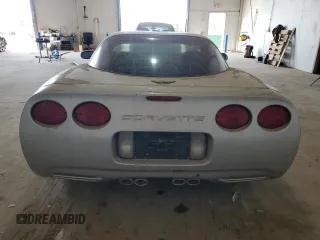 2003 Chevrolet Corvette z VIN 1G1YY22G835112367, wystawiony jako Copart lot #47726375 z przebiegiem Nie podano mil oraz Szkody całkowita. Historia ofert i sprzedaży dostępna na DreamBid. Obrazek 6.