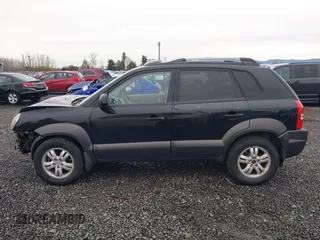 2006 Hyundai Tucson GLS with VIN KM8JN72D66U338658, listed as a IAAI auction lot 41828712 with 198,185 mi miles. Bid and sale history available at carsss.com. Image 15.