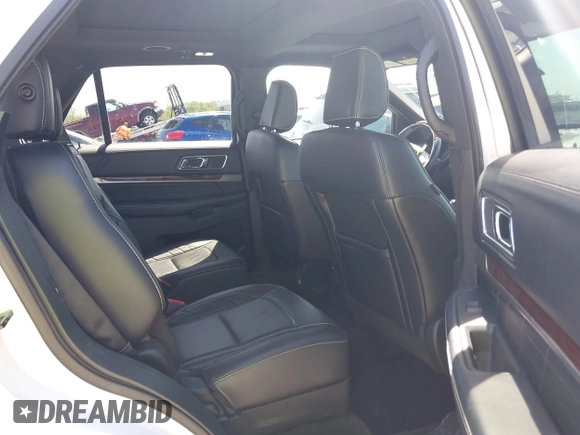 2018 Ford Explorer Platinum с VIN 1FM5K8HT5JGB55905, выставлен на аукционе IAAI как лот 42081109 с пробегом 59 801 миль миль и . История ставок и продаж доступна на DreamBid. Изображение 8.