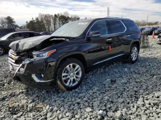 2021 Chevrolet Traverse High Country z VIN 1GNEVNKW5MJ176538, wystawiony jako Copart lot #46110555 z przebiegiem 92 224 mil mil oraz Szkoda całkowita • Salvage title. Historia ofert i sprzedaży dostępna na DreamBid. Obrazek 1.