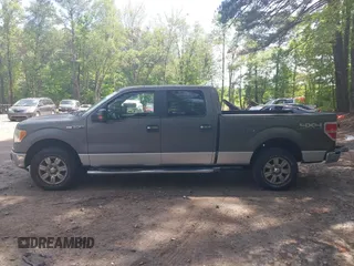 2011 Ford F-150 XL with VIN 1FTFW1EF2BFA91333, listed as a IAAI auction lot 42196334 with 263,972 mi miles. Bid and sale history available at carsss.com. Image 14.