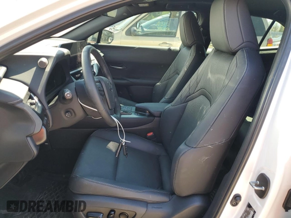 2025 Lexus UX 300h z VIN JTHUCJDHXS2001225, wystawiony jako Copart lot #55670245 z przebiegiem 4 205 mil mil oraz Czysty tytuł • Clean title. Historia ofert i sprzedaży dostępna na DreamBid. Obrazek 7.
