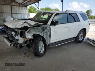 2015 Toyota 4Runner SR5 with VIN JTEZU5JR8F5090978, listed as a Copart auction lot 61614905 with 198,647 mi miles and Salvage title. Bid and sale history available at DreamBid. Image 1.